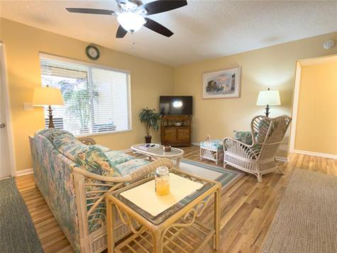 320 Knotty Pine Circle Greenacres FL 33463