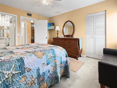 320 Knotty Pine Circle Greenacres FL 33463