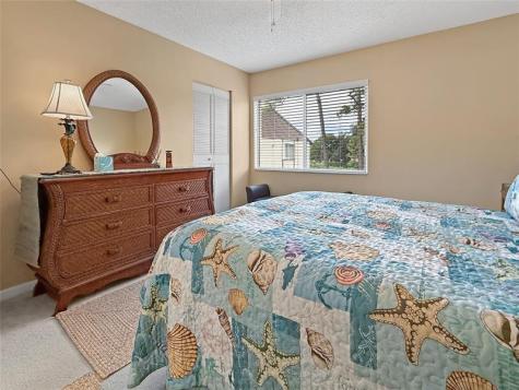 320 Knotty Pine Circle Greenacres FL 33463