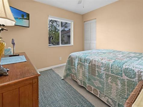 320 Knotty Pine Circle Greenacres FL 33463
