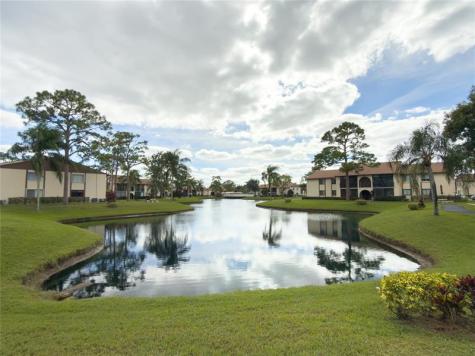 320 Knotty Pine Circle Greenacres FL 33463