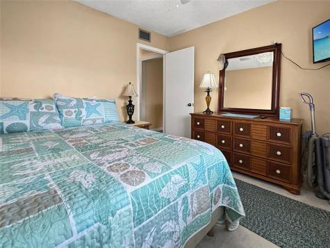 320 Knotty Pine Circle Greenacres FL 33463