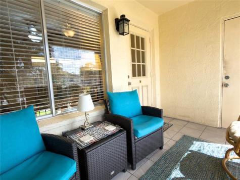 320 Knotty Pine Circle Greenacres FL 33463