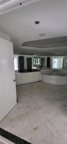 2600 Island Boulevard Aventura FL 33160