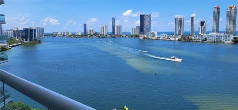 2600 Island Boulevard Aventura FL 33160