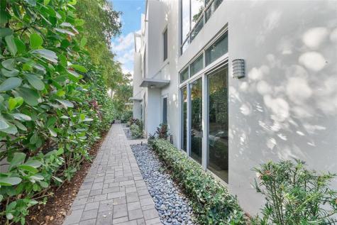 3266 NE 15th Street Pompano Beach FL 33062