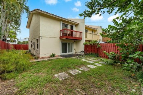 2530 NE 9th Street Fort Lauderdale FL 33304