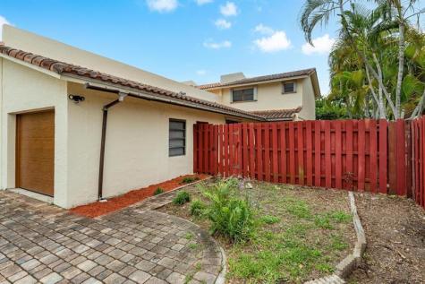 2530 NE 9th Street Fort Lauderdale FL 33304