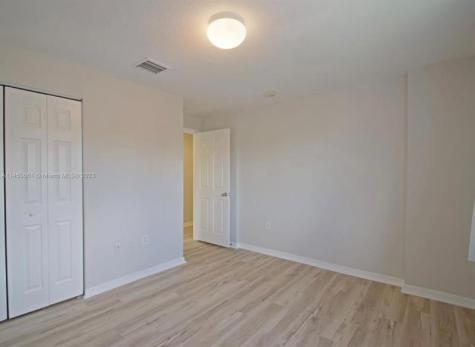 6030 SW 19th Place North Lauderdale FL 33068