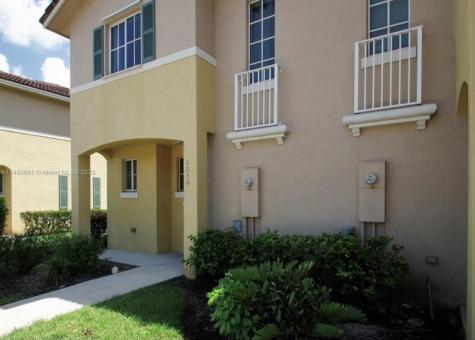 6030 SW 19th Place North Lauderdale FL 33068