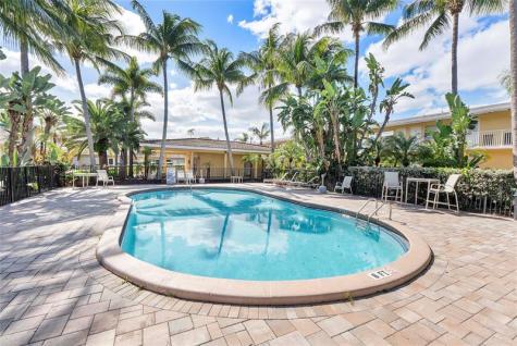 4050 NE 12th Terrace Oakland Park FL 33334