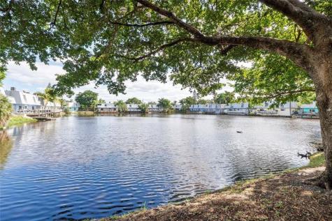 4050 NE 12th Terrace Oakland Park FL 33334