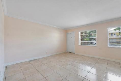 4050 NE 12th Terrace Oakland Park FL 33334