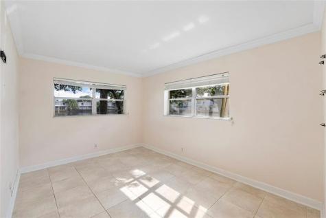 4050 NE 12th Terrace Oakland Park FL 33334