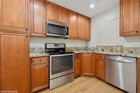 3901 Cocoplum Circle Coconut Creek FL 33063