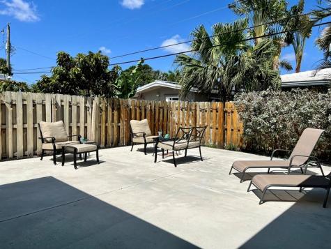 2725 SE 2nd Court Pompano Beach FL 33062