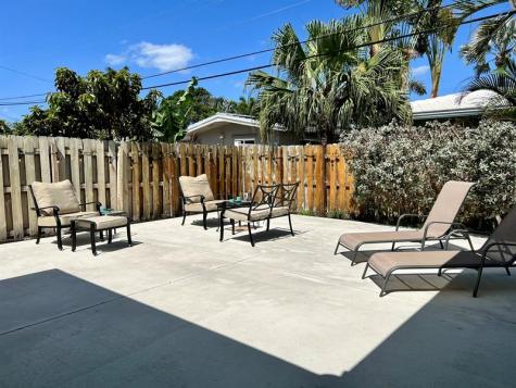 2725 SE 2nd Court Pompano Beach FL 33062