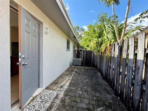 1023 NW 1st Avenue Fort Lauderdale FL 33311