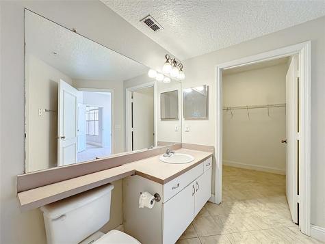 5560 Metrowest Boulevard Orlando FL 32811