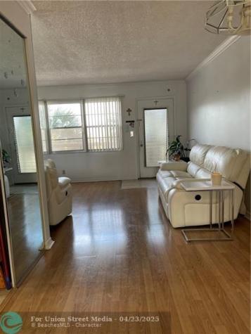 2401 Antigua Coconut Creek FL 33066