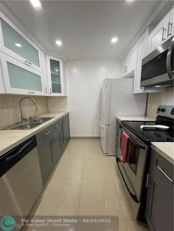 2401 Antigua Coconut Creek FL 33066
