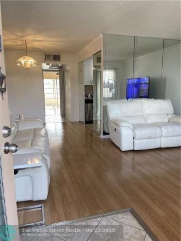 2401 Antigua Coconut Creek FL 33066