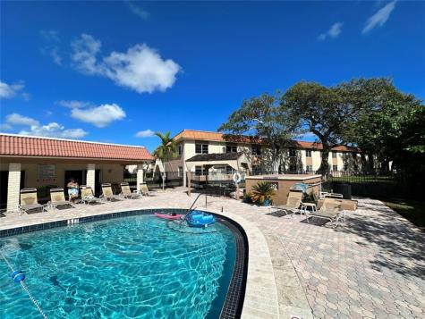 12 NE 19th Court Wilton Manors FL 33305