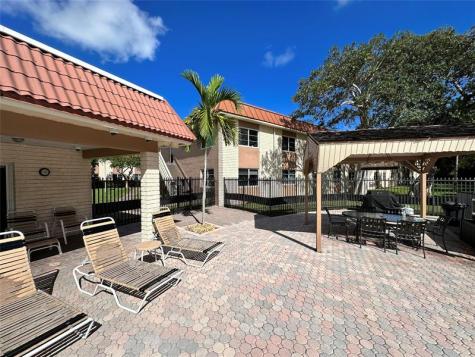12 NE 19th Court Wilton Manors FL 33305