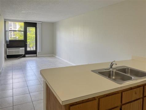 2771 Riverside Drive Coral Springs FL 33065