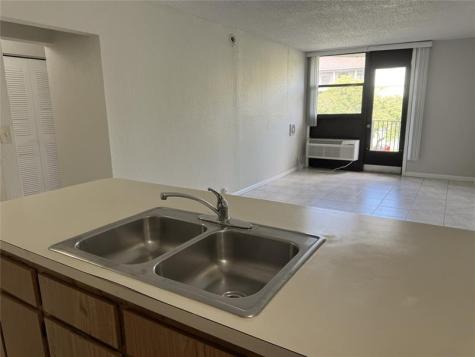 2771 Riverside Drive Coral Springs FL 33065