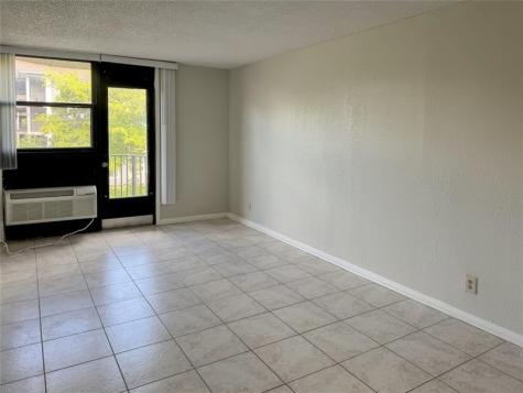 2771 Riverside Drive Coral Springs FL 33065