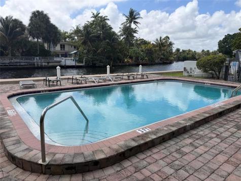 1812 E Oakland Park Boulevard Oakland Park FL 33306