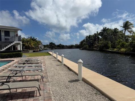 1812 E Oakland Park Boulevard Oakland Park FL 33306