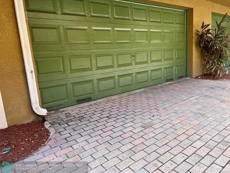 2841 NE 185th Street Miami FL 33180