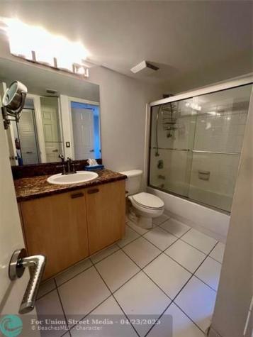 2841 NE 185th Street Miami FL 33180