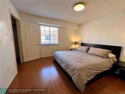 2841 NE 185th Street Miami FL 33180