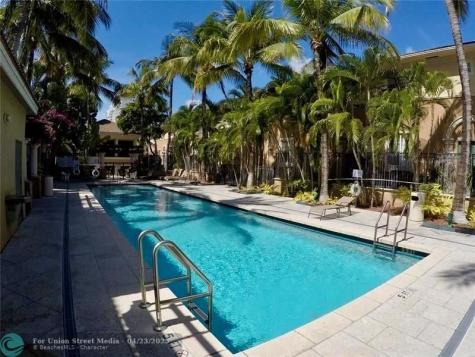 2841 NE 185th Street Miami FL 33180