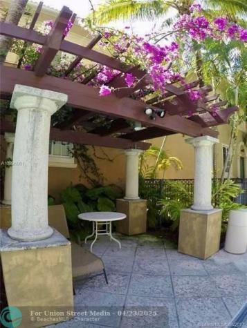 2841 NE 185th Street Miami FL 33180
