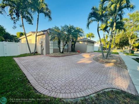 12725 NW 18th Court Pembroke Pines FL 33028