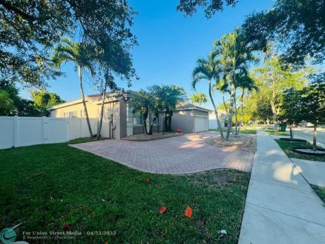 12725 NW 18th Court Pembroke Pines FL 33028