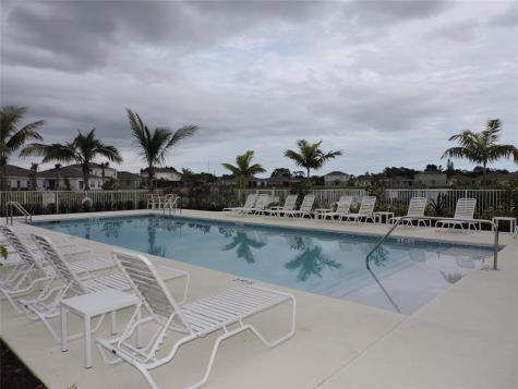 836 Persimmon Place Fort Pierce FL 34981