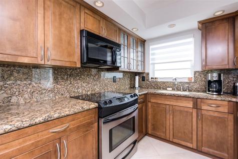 2500 NE 48th Lane Fort Lauderdale FL 33308