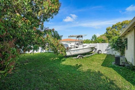 2135 NE 2nd Drive Boca Raton FL 33431