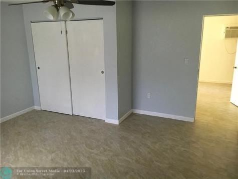161 NW 40th Street Oakland Park FL 33309
