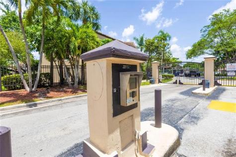 4481 W Mcnab Road Pompano Beach FL 33069