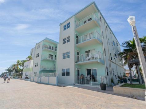 2600 N Surf Road Hollywood FL 33019