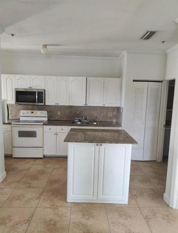 629 SW 2 Street Miami FL 33130