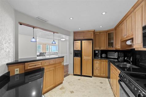3000 Holiday Drive Fort Lauderdale FL 33316