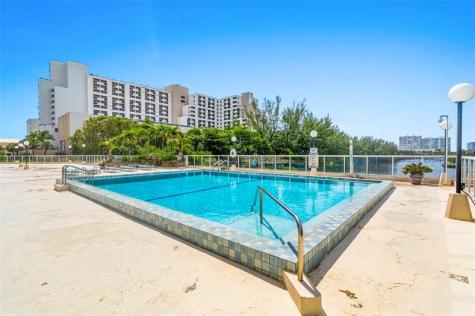 3000 Holiday Drive Fort Lauderdale FL 33316