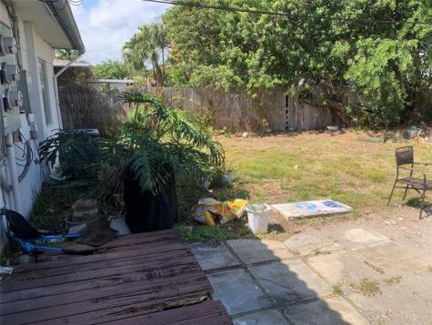 2745 SE 1st Court Pompano Beach FL 33062